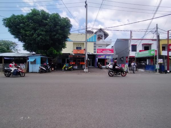 Rumah Kostan 3 Lantai 33 Kamar Kamar Tidur di Jalan Perjuangan Kota Cirebon
